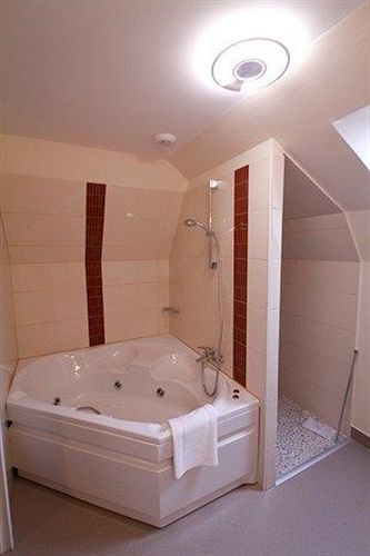 Logis Hotel Restaurant Auberge De La Xaintrie Saint-Privat (Correze)