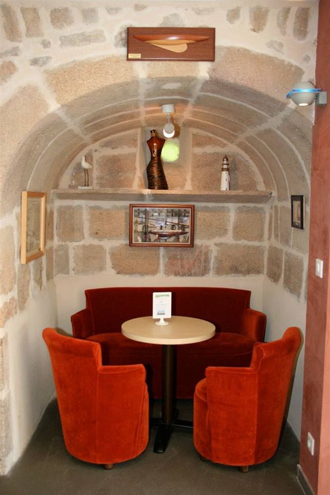 Hotel Logis Hotel Restaurant Auberge De La Xaintrie 3*